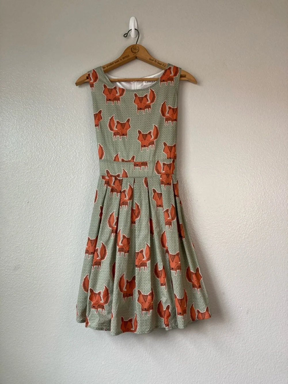 L.A. Soul Fox print Fit and Flare Dress Retro Sleeveless Whimsical Novelty sz S - Picture 2 of 10